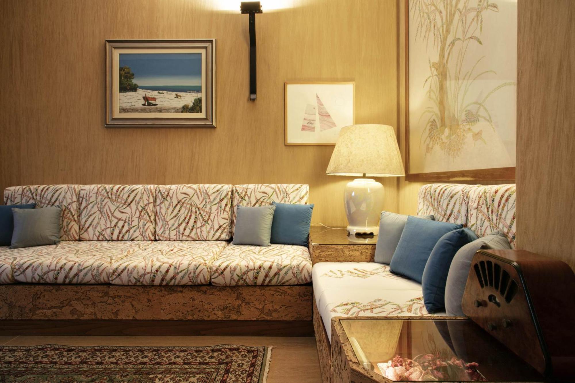 Back To 70's-modern And Terrace