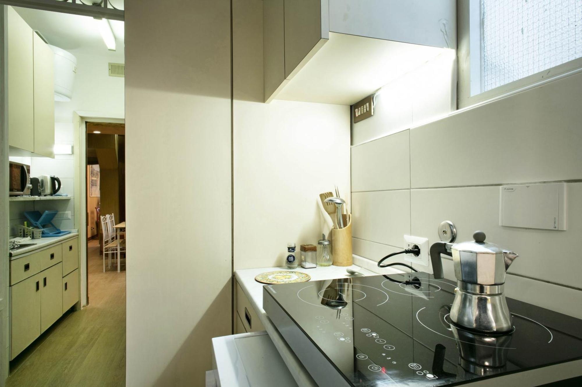 Back To 70's-modern And Terrace Apartment
